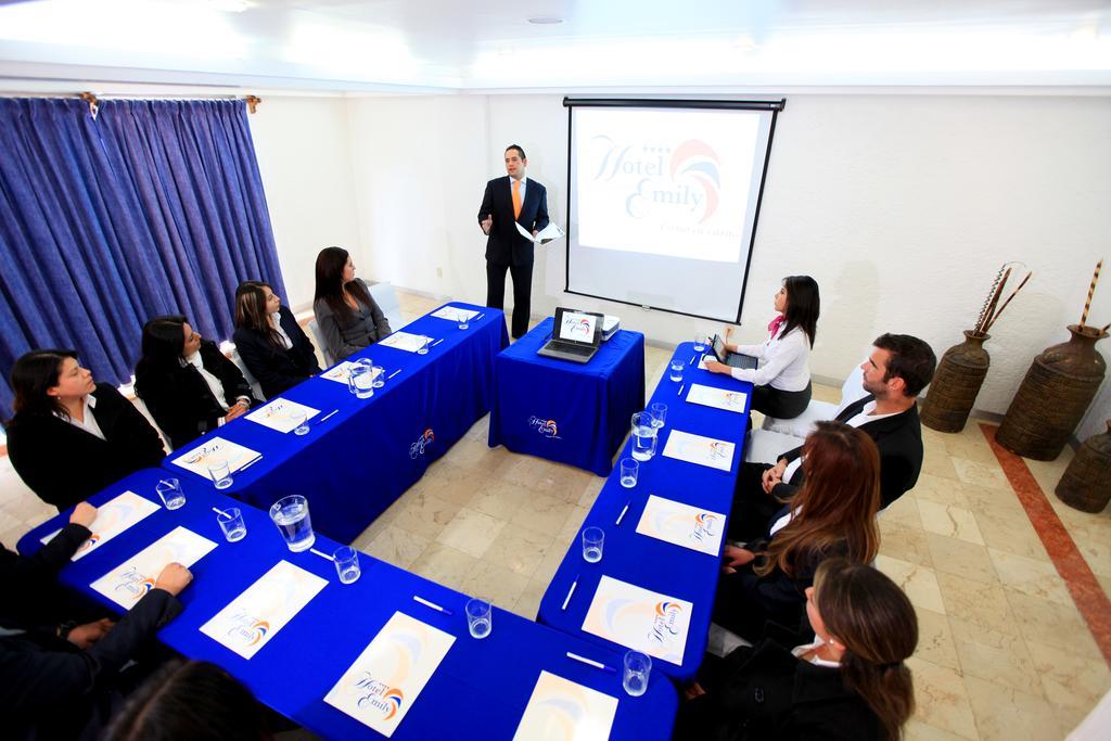 Pachuca Hotel Emily מראה חיצוני תמונה